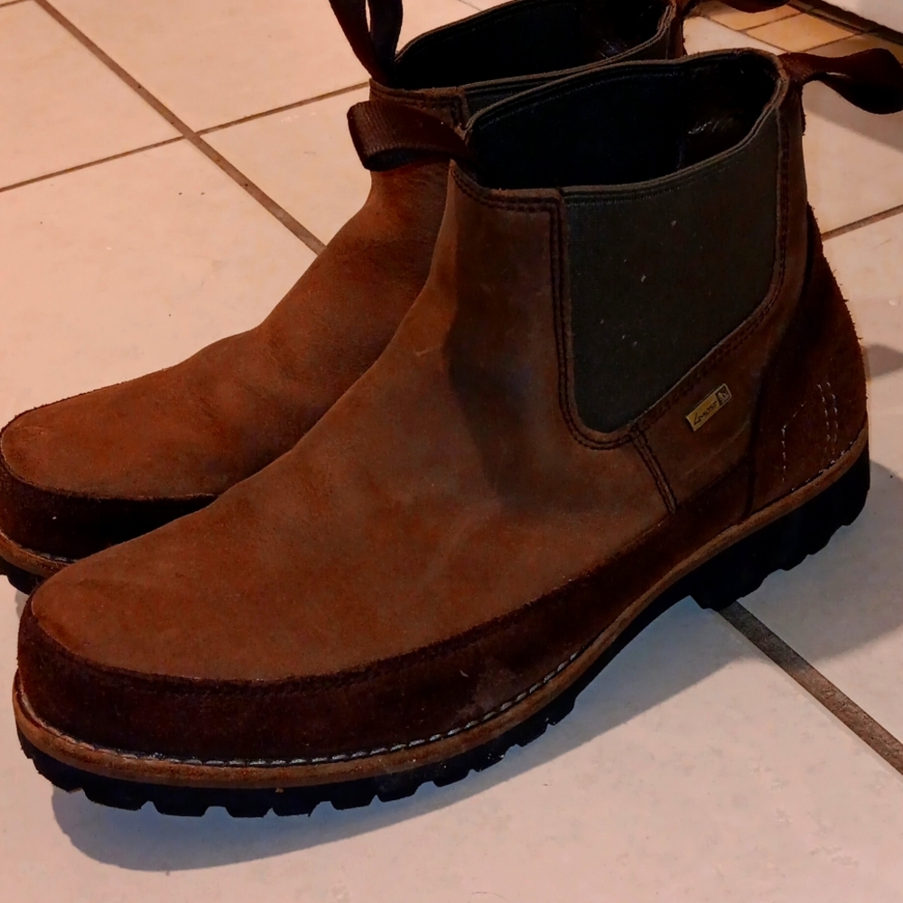 Cabela's slip on boots size 10